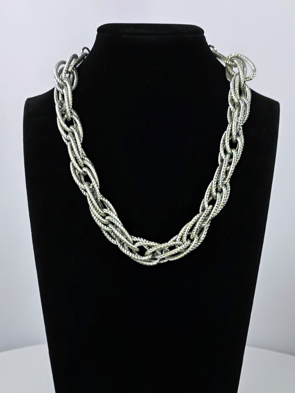 Silver Tone Textured Chain Link Statement Necklace Chunky Modern EUC